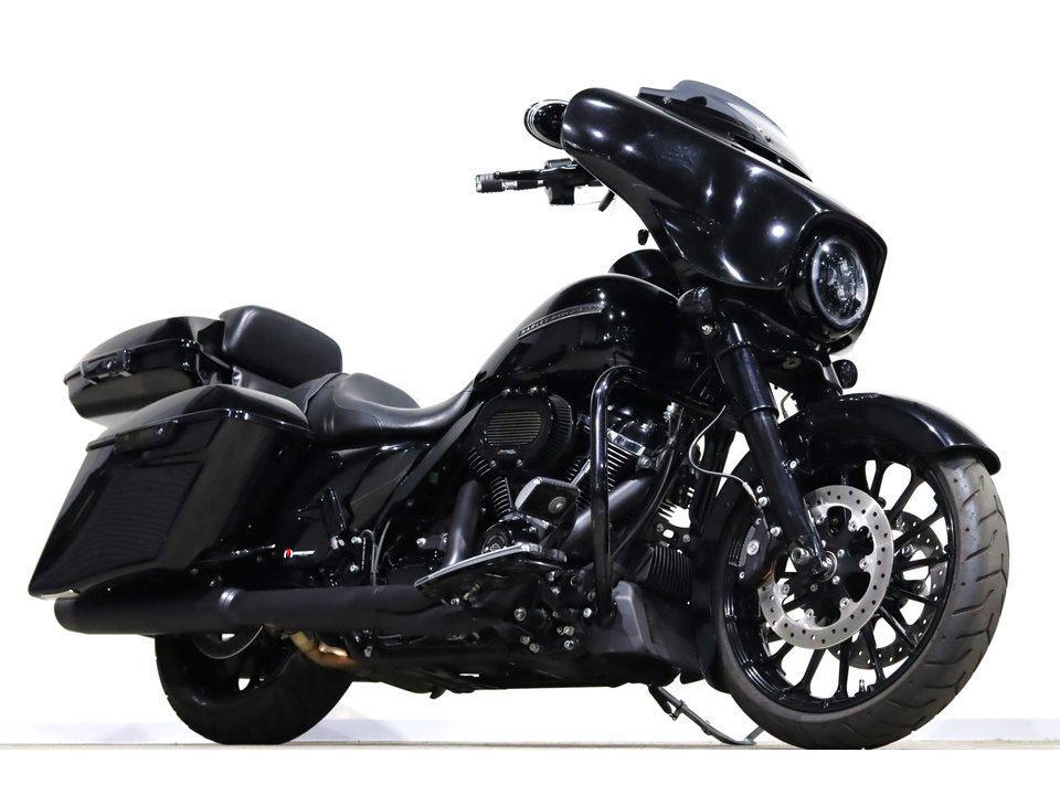 HARLEY-DAVIDSON FLHXS