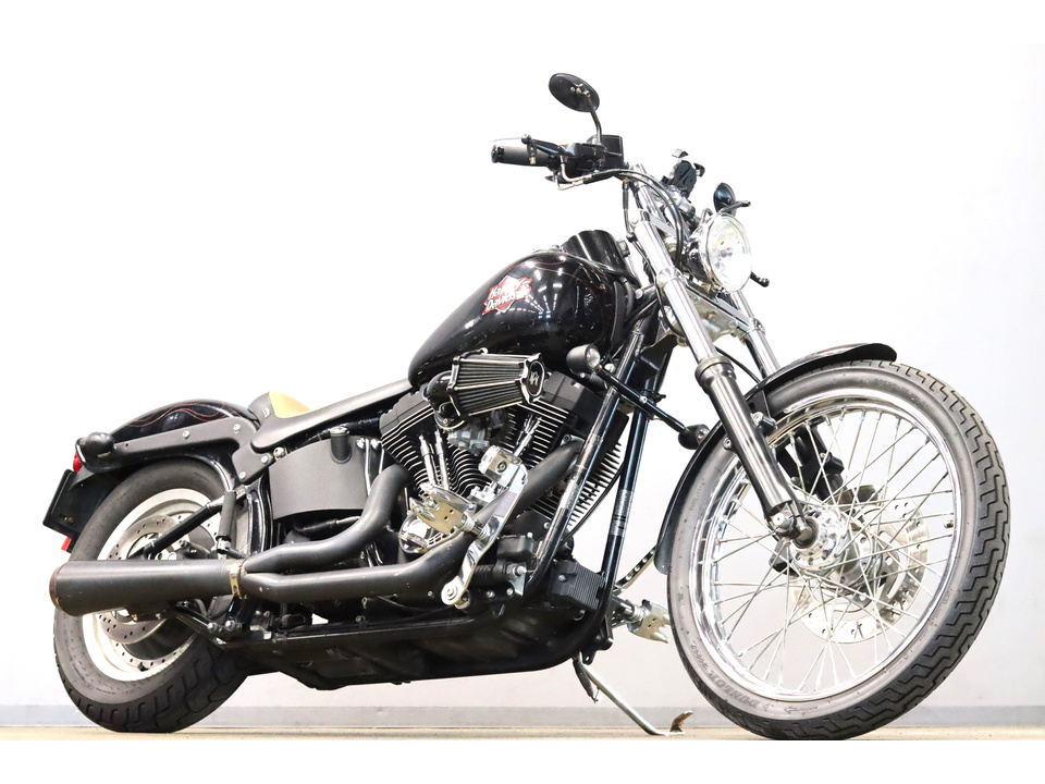 HARLEY-DAVIDSON FXSTB