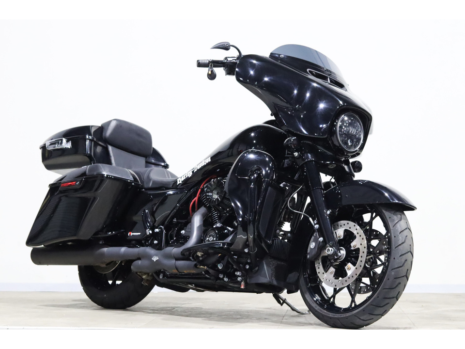 HARLEY-DAVIDSON FLHXS