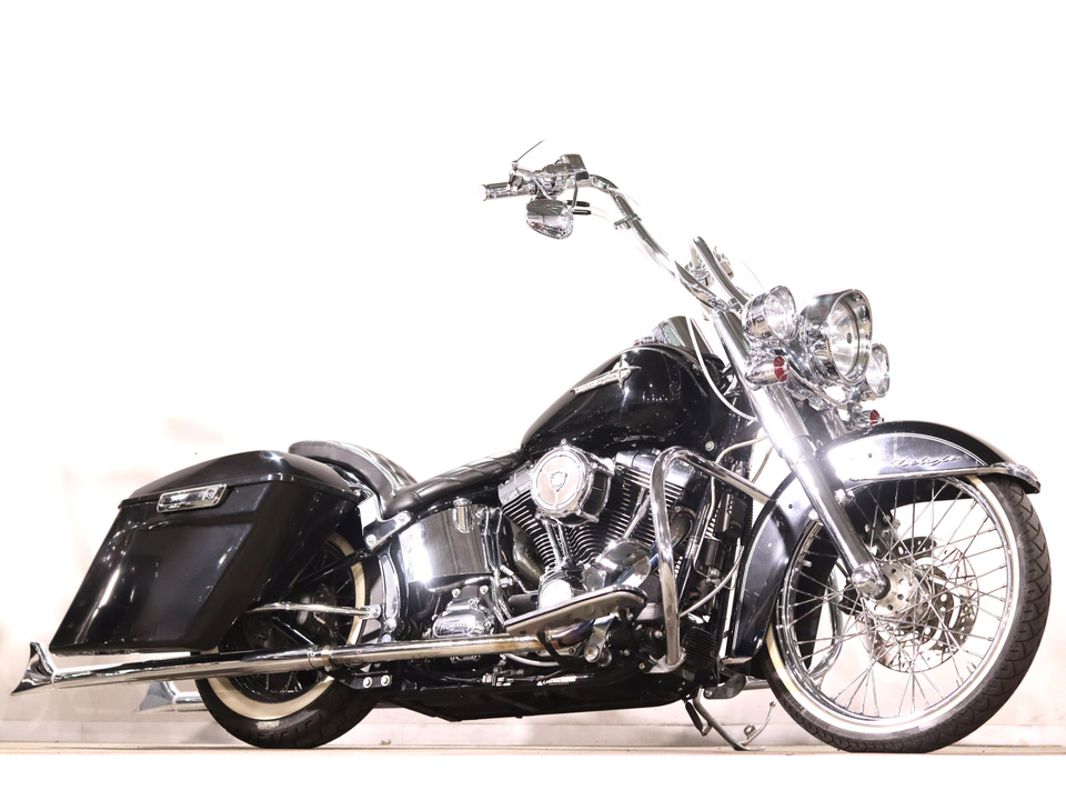 HARLEY-DAVIDSON FLSTN Softail Deluxe
