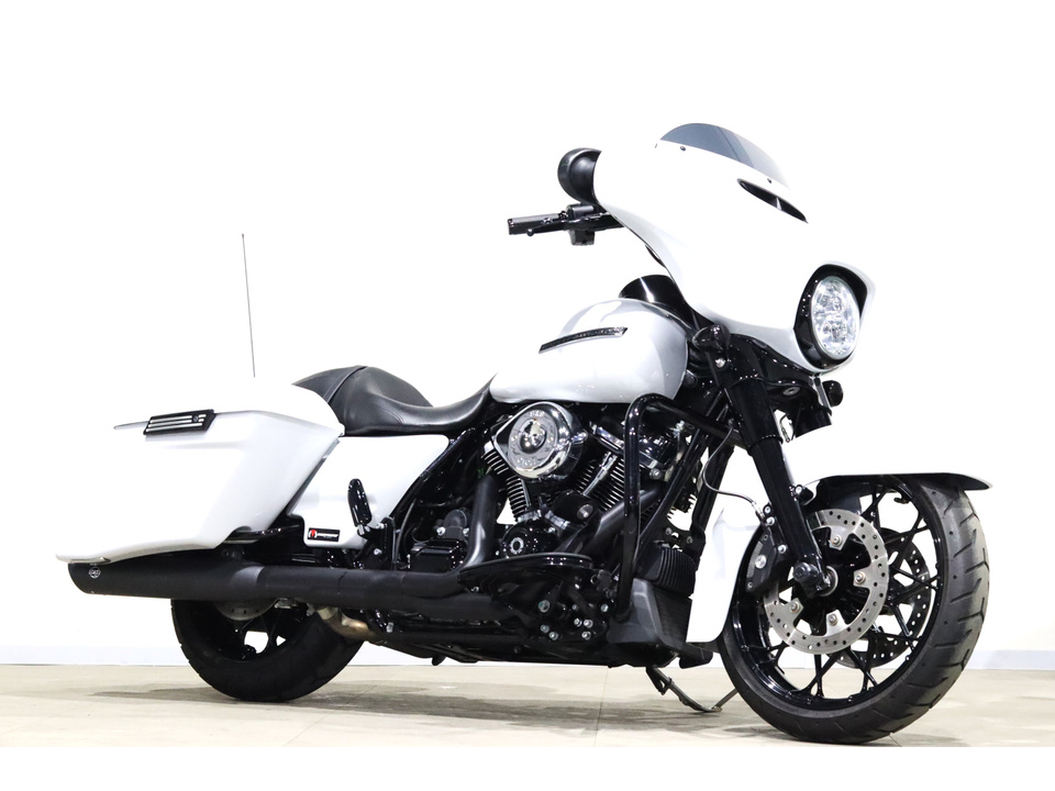 HARLEY-DAVIDSON FLHXS