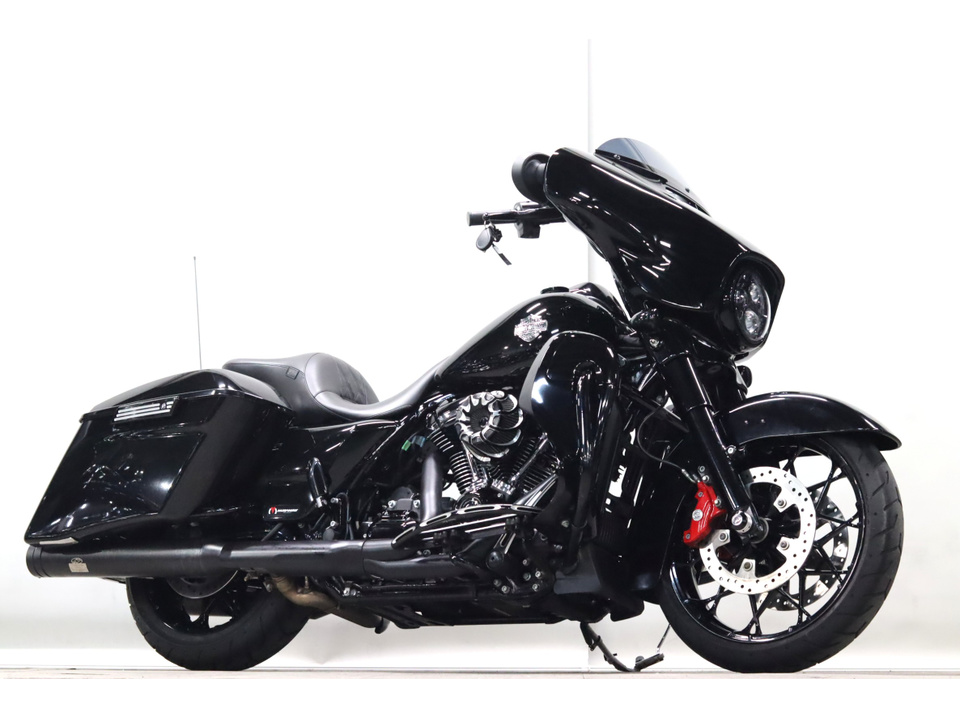 HARLEY-DAVIDSON FLHXS