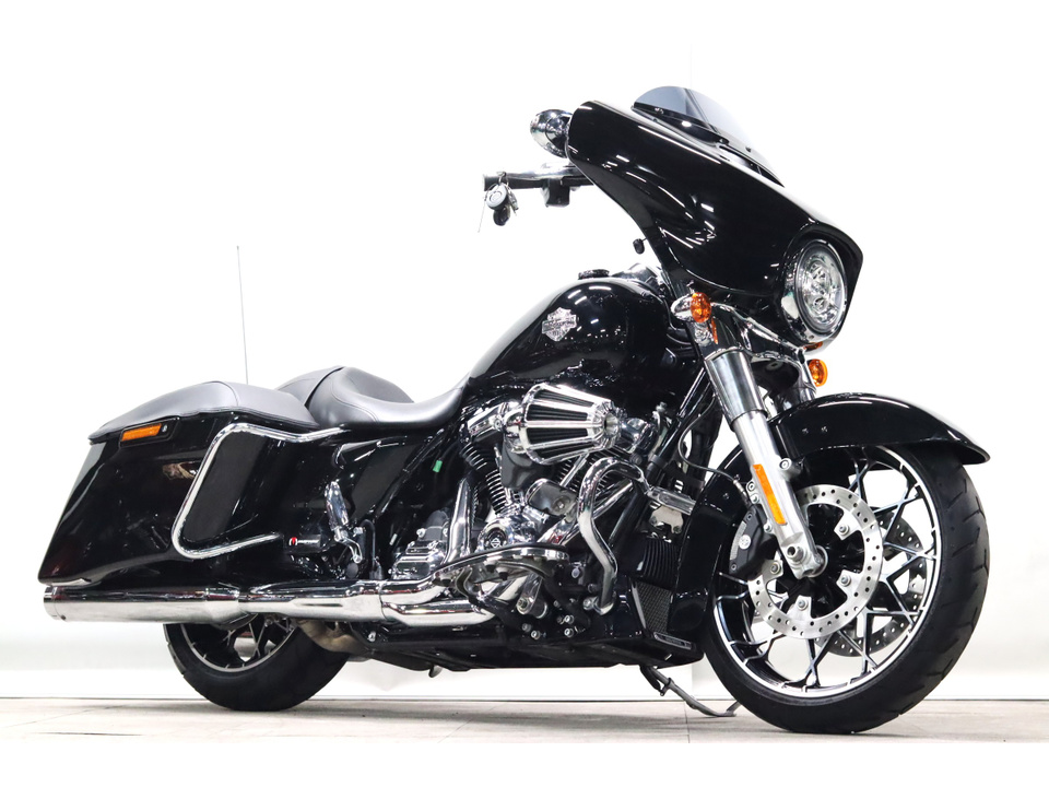 HARLEY-DAVIDSON FLHXS