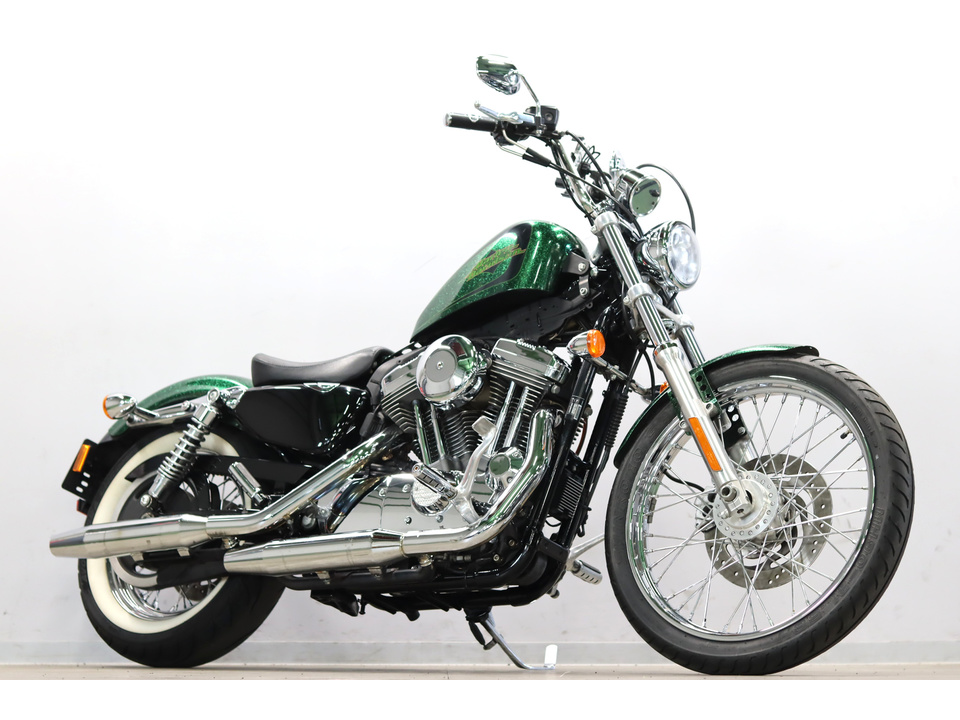 HARLEY-DAVIDSON XL1200 V Seventy-Two