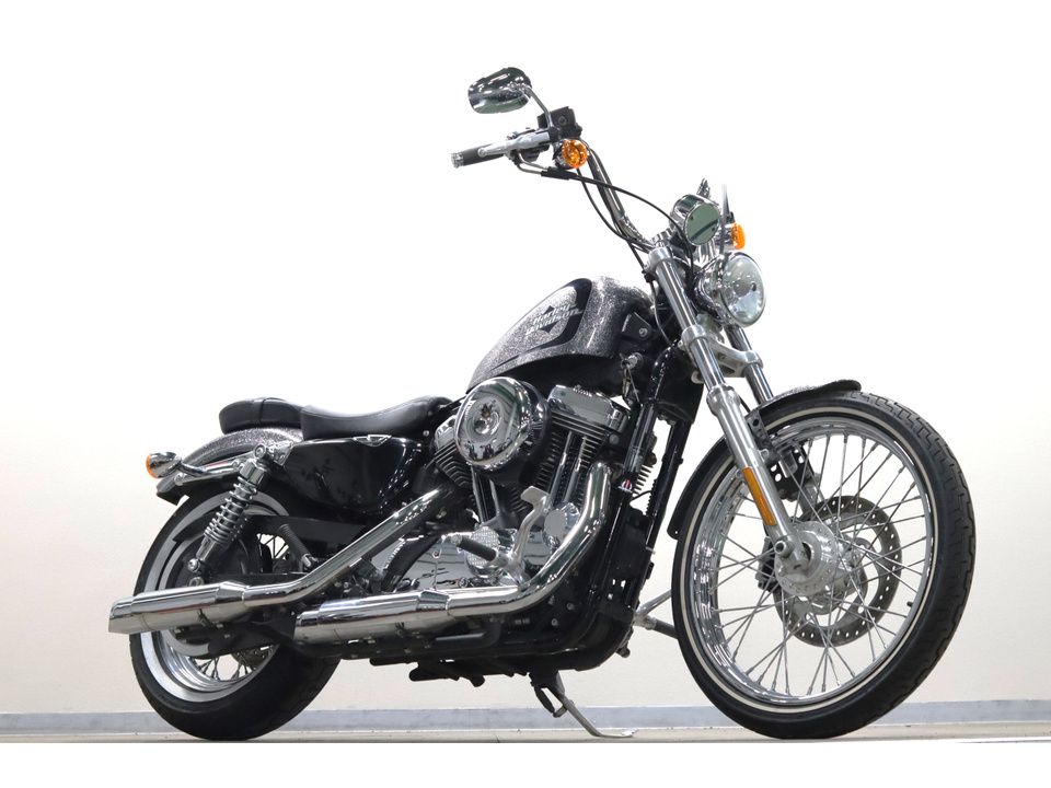 HARLEY-DAVIDSON XL1200 V Seventy-Two