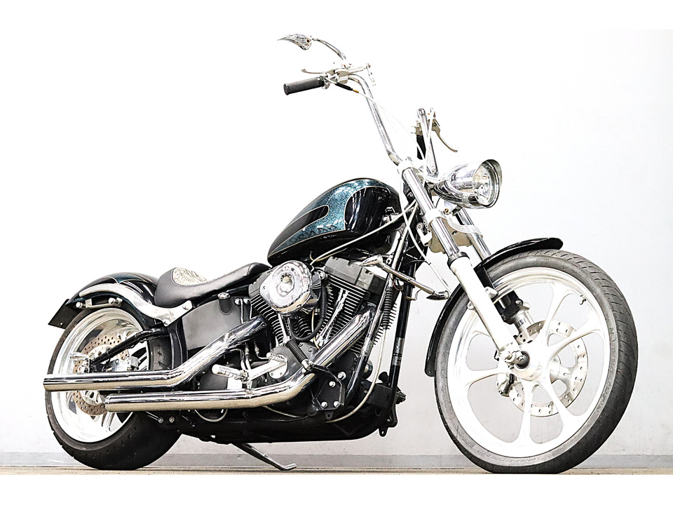 HARLEY-DAVIDSON FXSTB