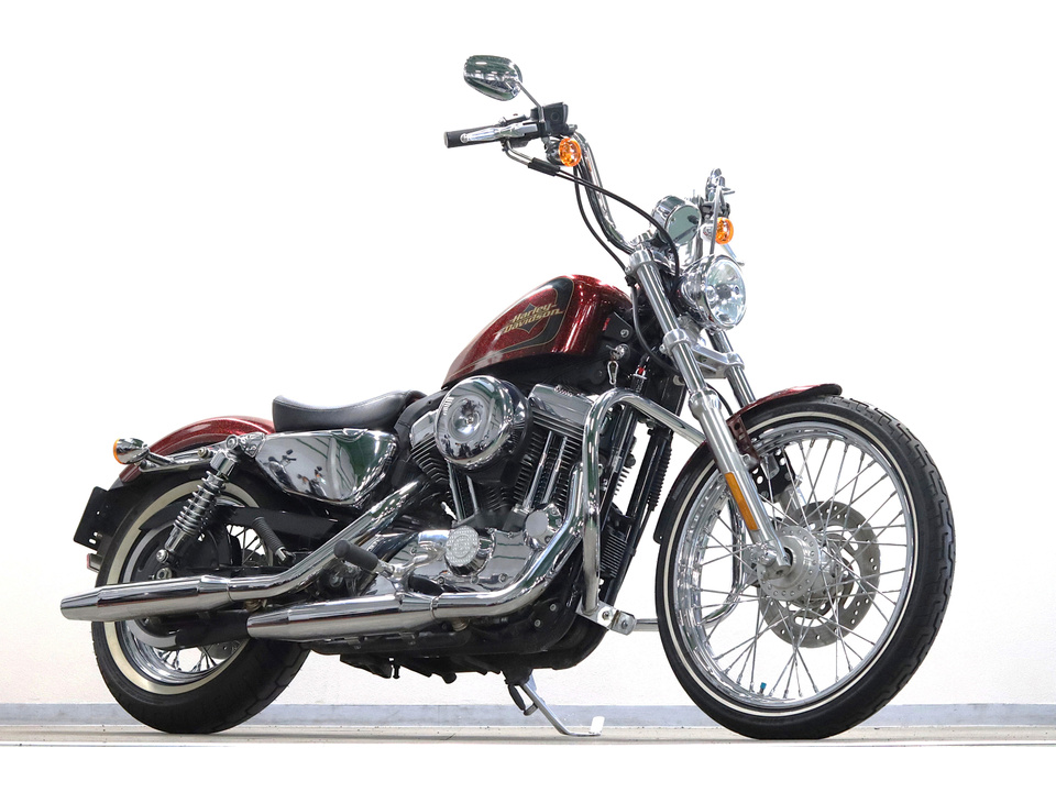 HARLEY-DAVIDSON XL1200 V Seventy-Two