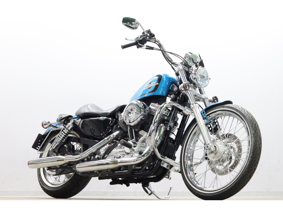 HARLEY-DAVIDSON XL1200 V Seventy-Two