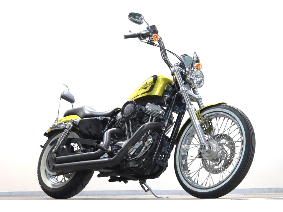 HARLEY-DAVIDSON XL1200 V Seventy-Two