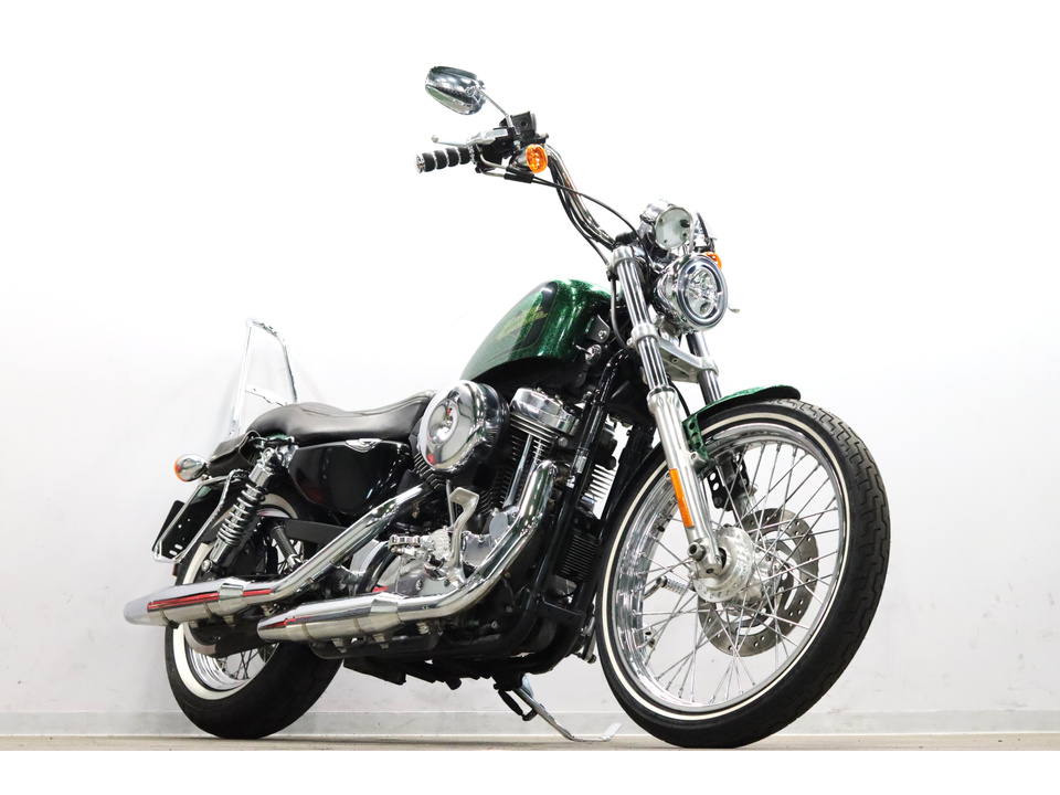 HARLEY-DAVIDSON XL1200 V Seventy-Two