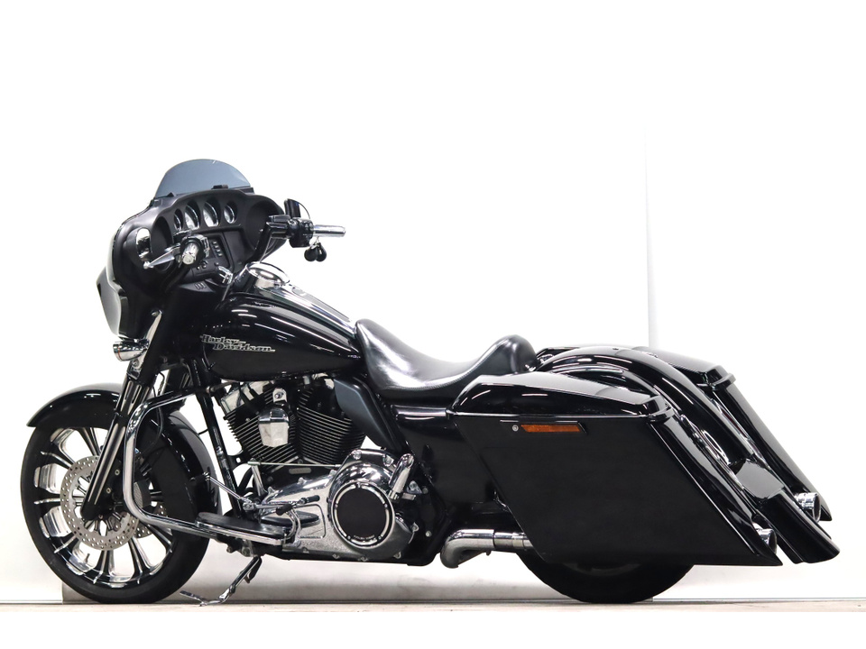 HARLEY-DAVIDSON FLHX103 Street Glide