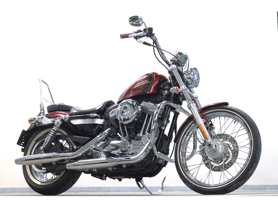 HARLEY-DAVIDSON XL1200 V Seventy-Two