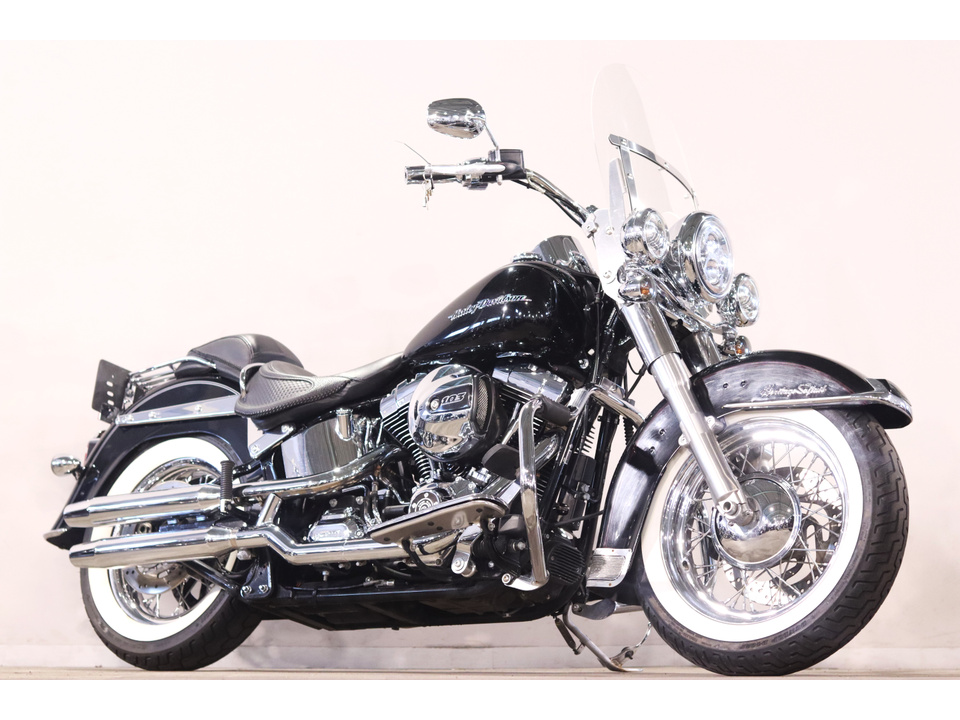 HARLEY-DAVIDSON FLSTN Softail Deluxe