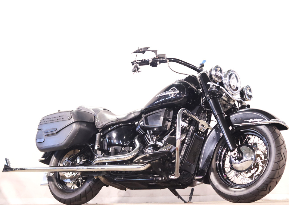 HARLEY-DAVIDSON FLHCS