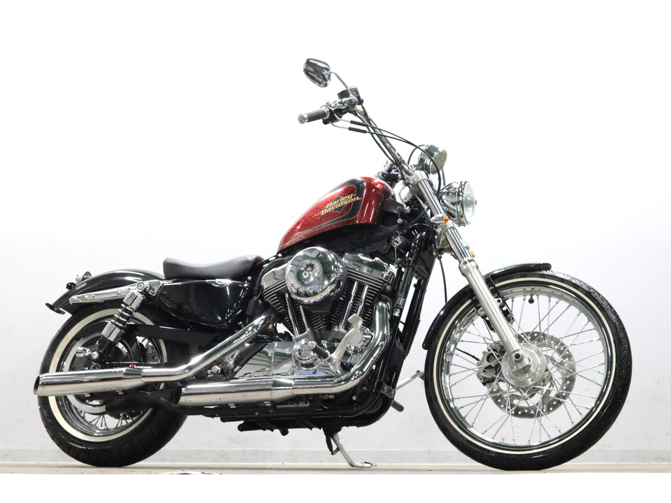 HARLEY-DAVIDSON XL1200 V Seventy-Two