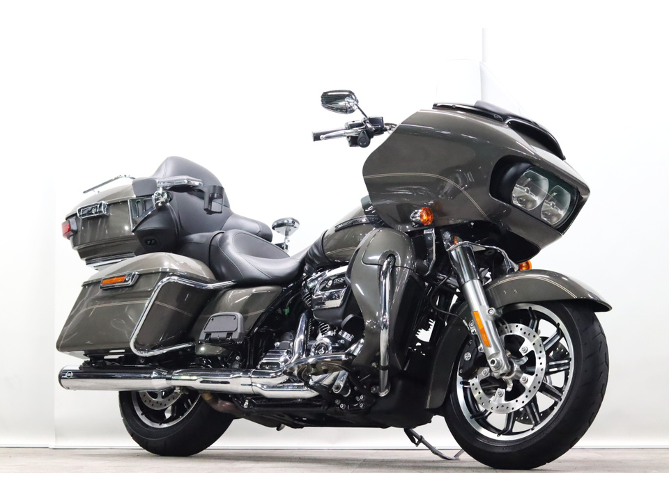 HARLEY-DAVIDSON FLTRU Road Glide Ultra