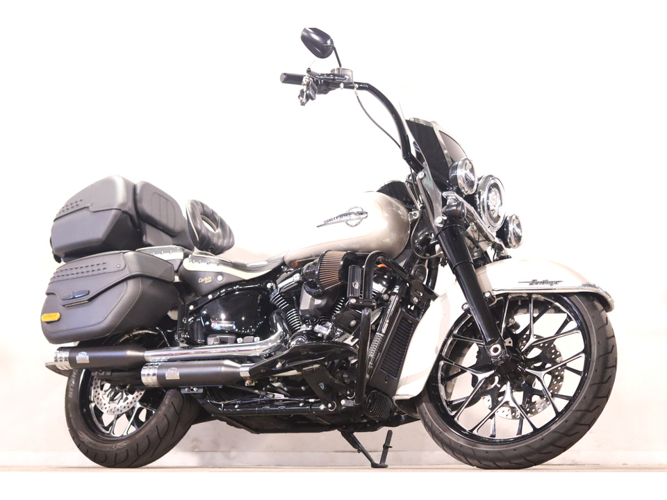 HARLEY-DAVIDSON FLHCS
