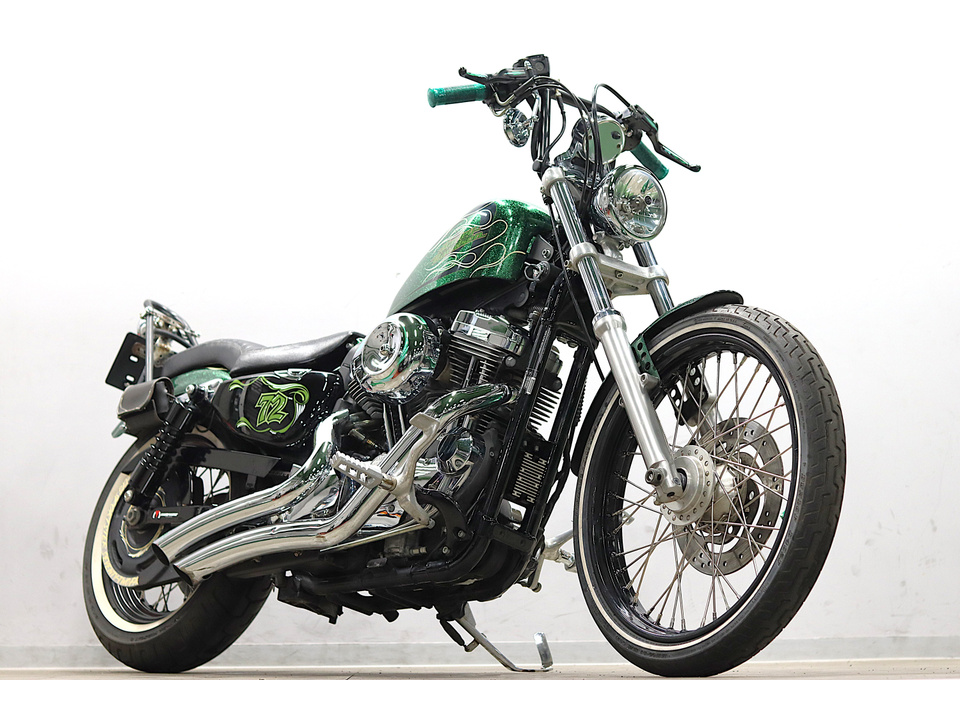 HARLEY-DAVIDSON XL1200 V Seventy-Two