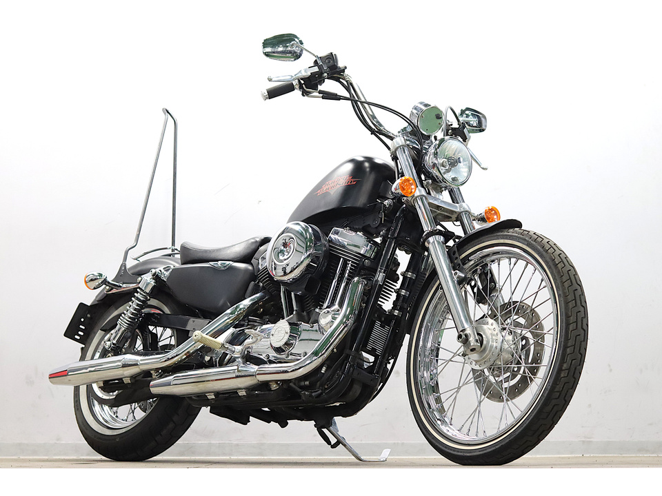 HARLEY-DAVIDSON XL1200 V Seventy-Two