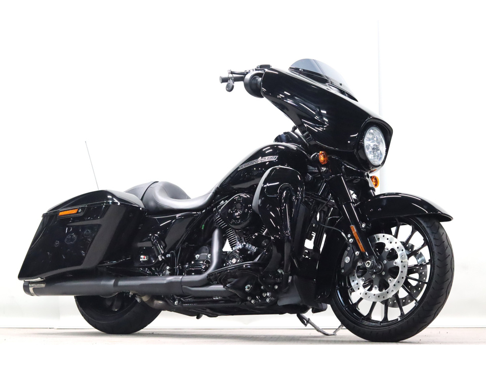 HARLEY-DAVIDSON FLHXS