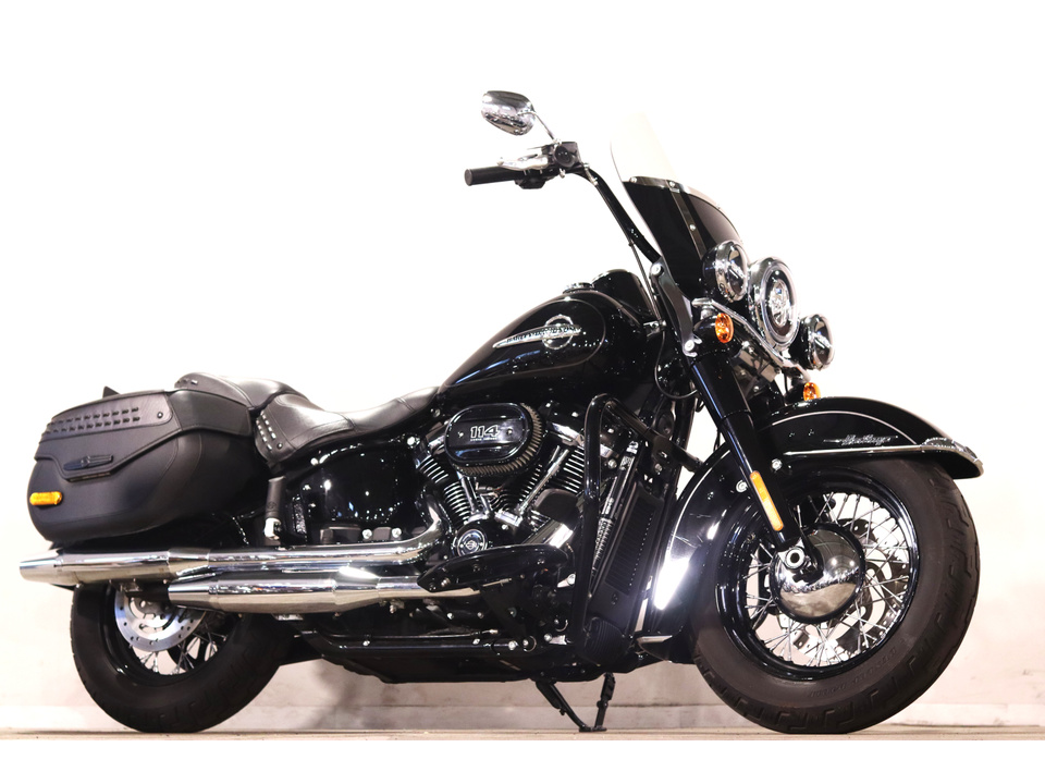 HARLEY-DAVIDSON FLHCS