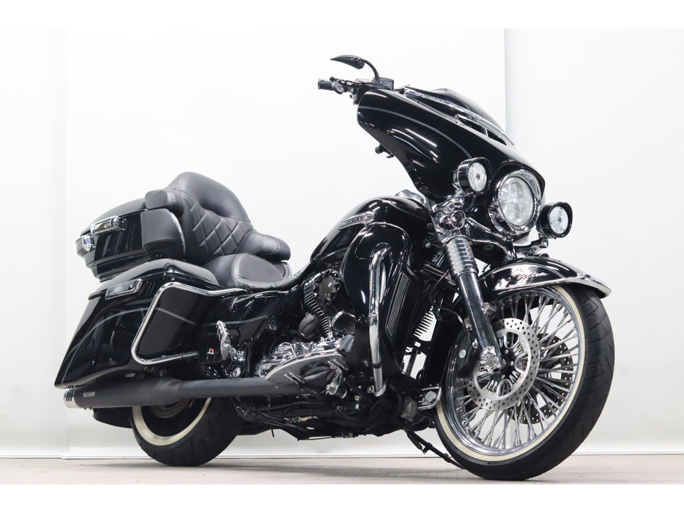 HARLEY-DAVIDSON FLHTCU TC