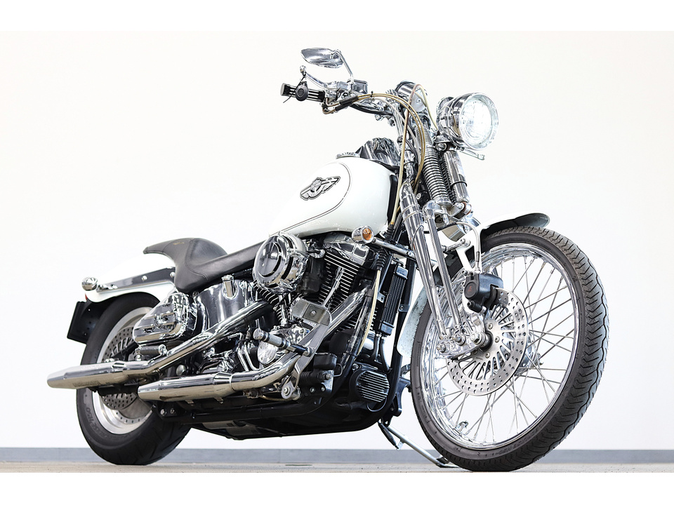 HARLEY-DAVIDSON FXSTS Softail Springer