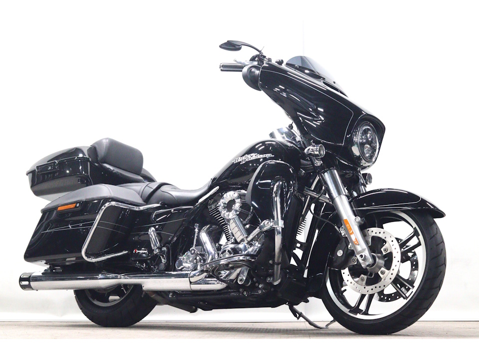 HARLEY-DAVIDSON FLHXS103 Street