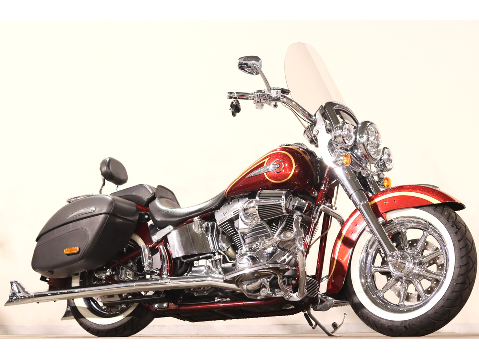 HARLEY-DAVIDSON FLSTN CVO