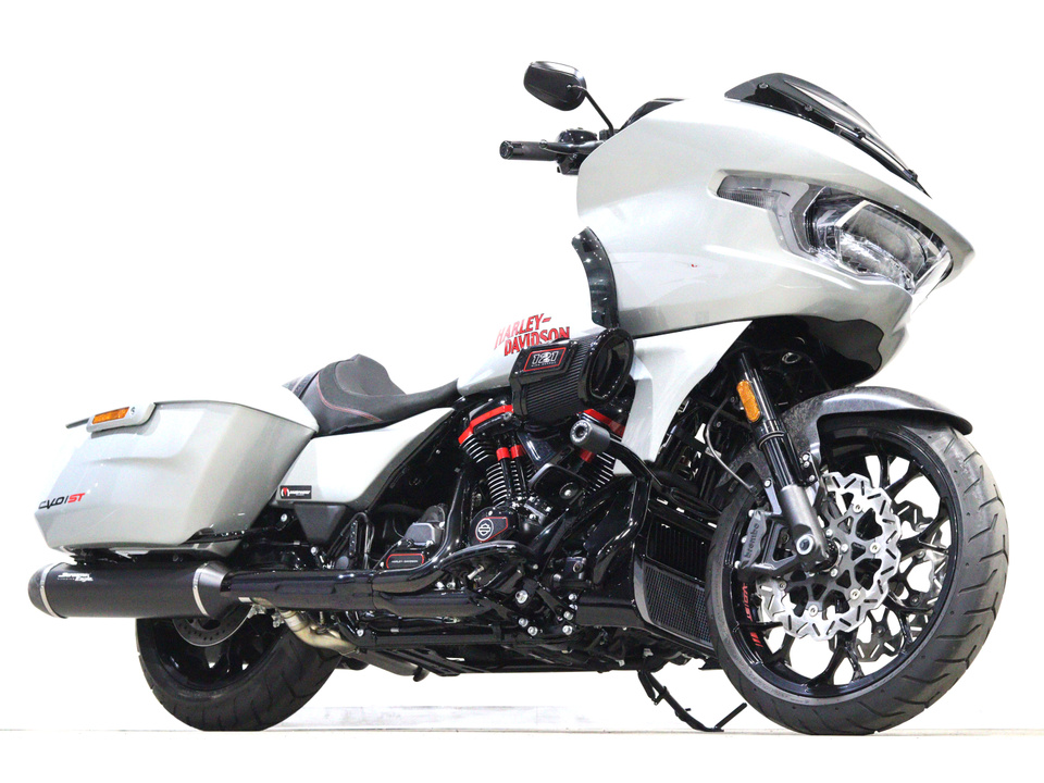 HARLEY-DAVIDSON FLTRXSTSE CVO