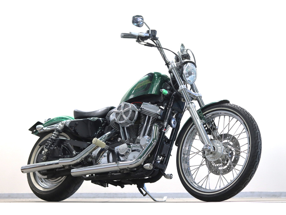 HARLEY-DAVIDSON XL1200 V Seventy-Two