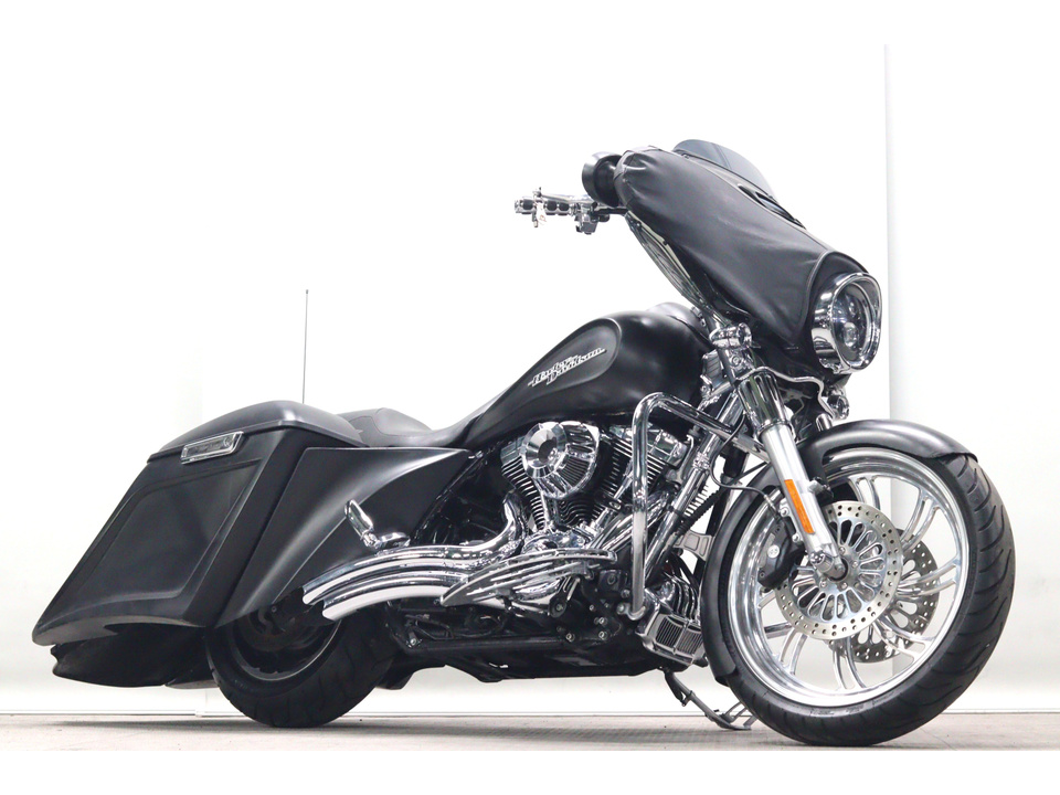 HARLEY-DAVIDSON FLHX103 Street Glide