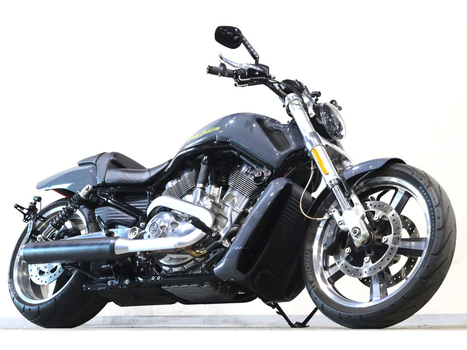 HARLEY-DAVIDSON VRSCF V-ROD Muscle