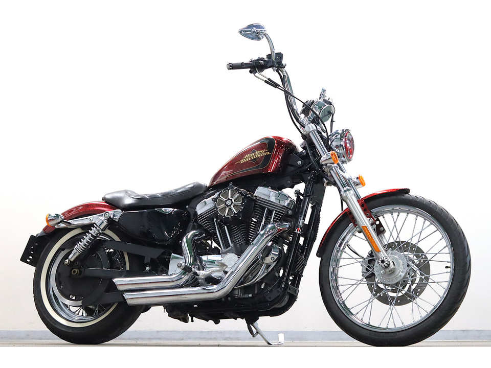 HARLEY-DAVIDSON XL1200 V Seventy-Two