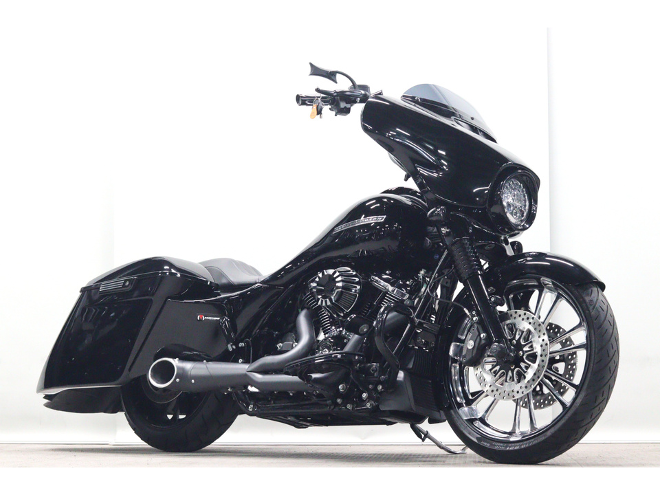 HARLEY-DAVIDSON FLHX Street Glide Special