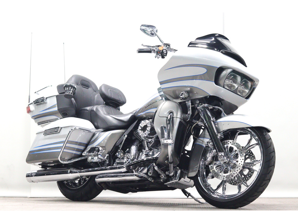 HARLEY-DAVIDSON FLTRUSE CVO