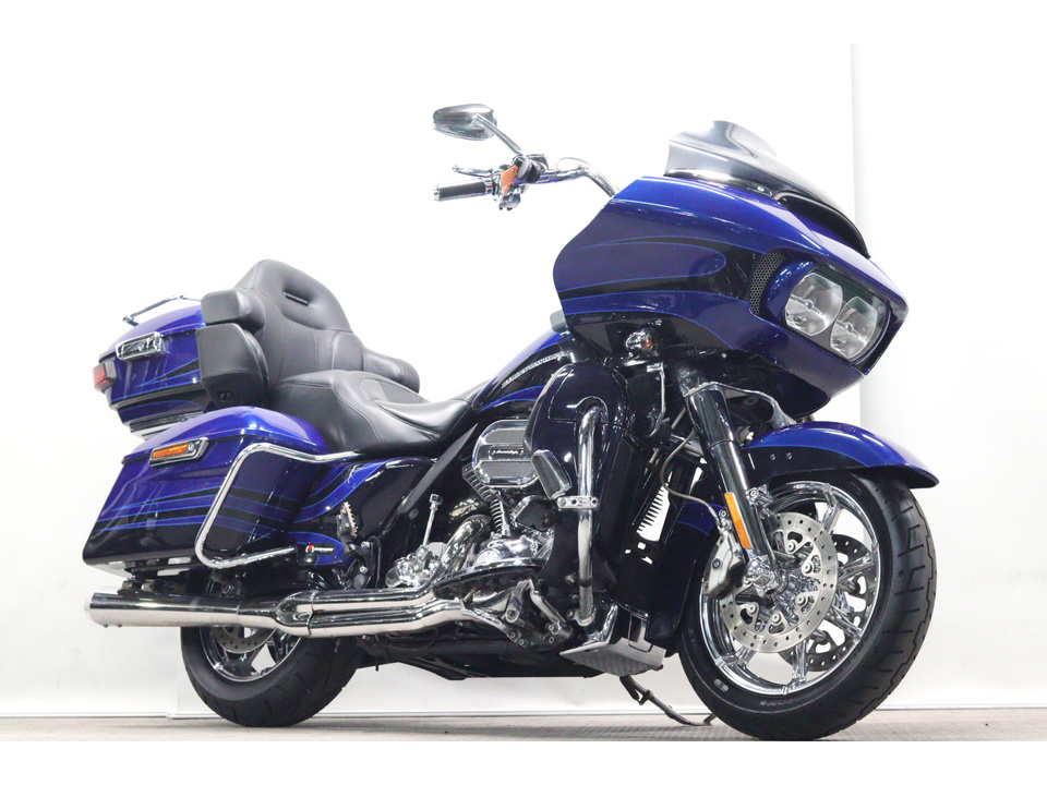 HARLEY-DAVIDSON FLTRUSE CVO