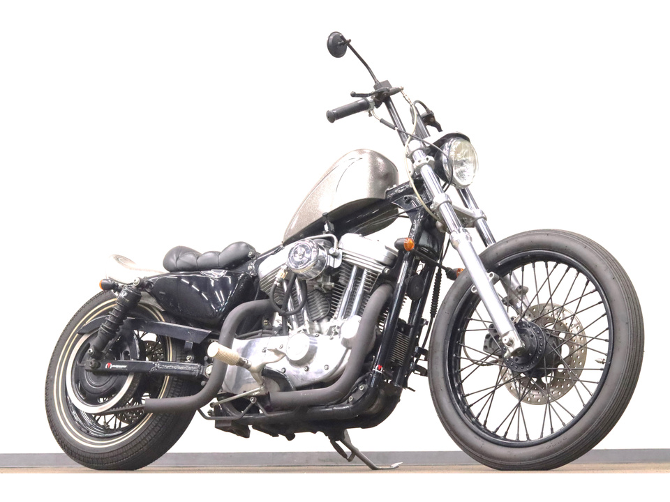 HARLEY-DAVIDSON XL883