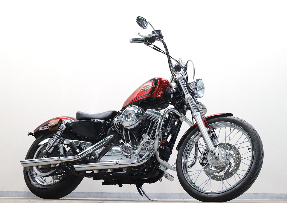 HARLEY-DAVIDSON XL1200 V Seventy-Two