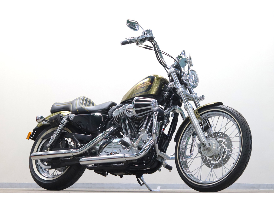 HARLEY-DAVIDSON XL1200 V Seventy-Two