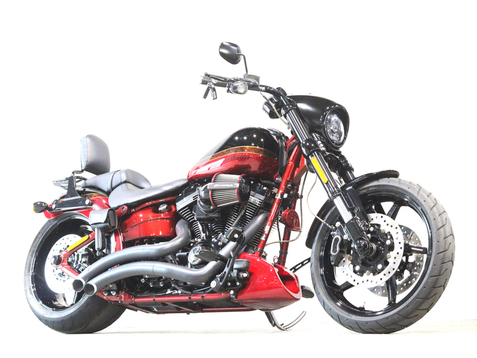 HARLEY-DAVIDSON FXSE CVO
