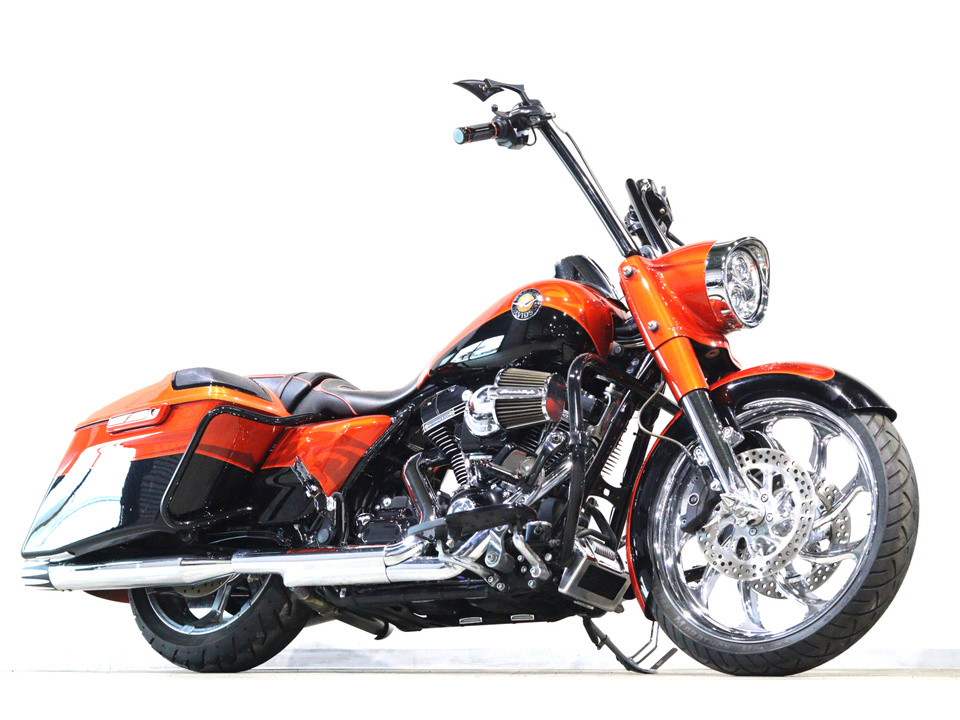 HARLEY-DAVIDSON FLHRSE6 CVO