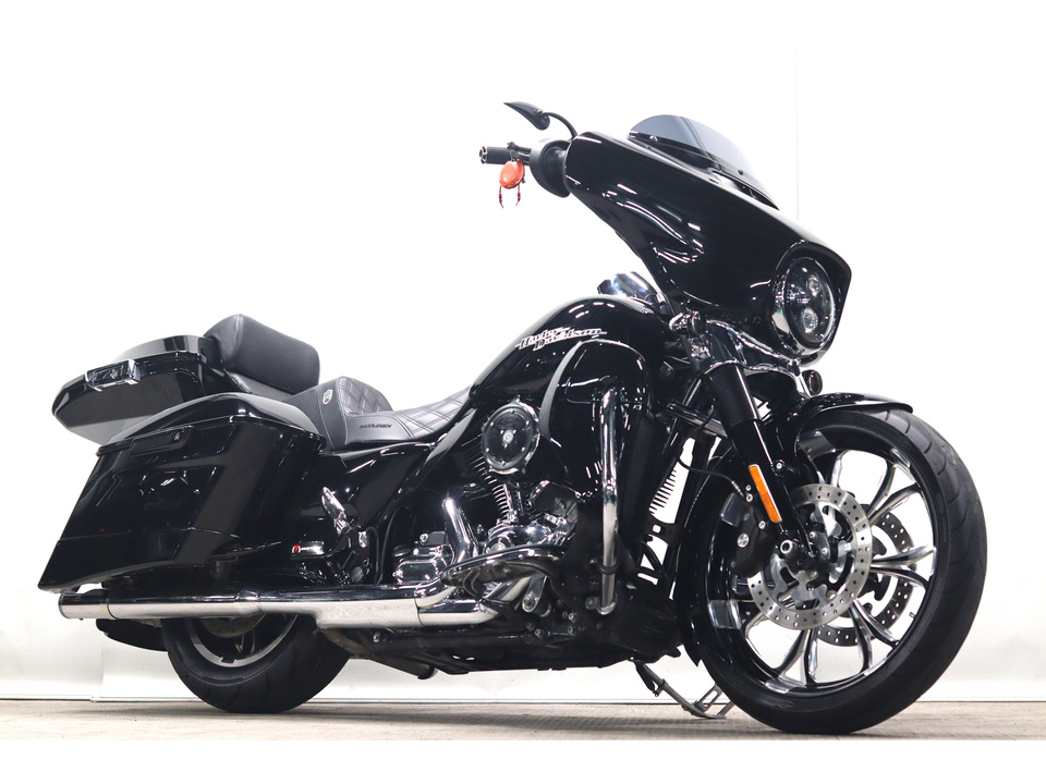 HARLEY-DAVIDSON FLHX103 Street Glide