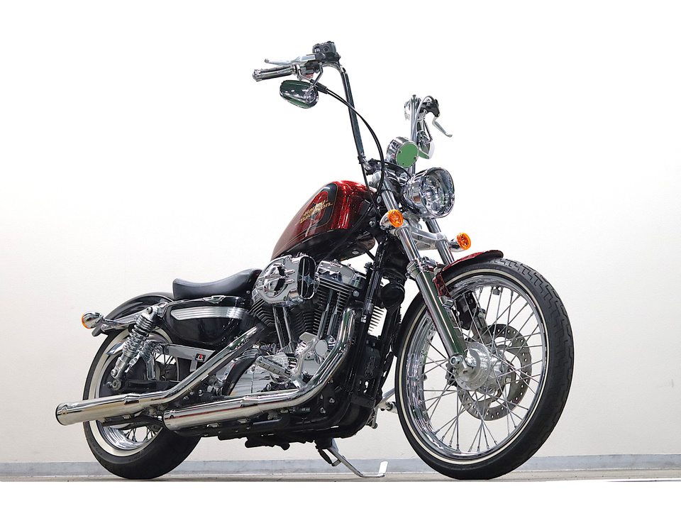 HARLEY-DAVIDSON XL1200 V Seventy-Two