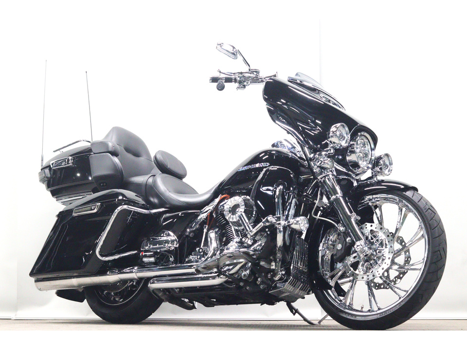 HARLEY-DAVIDSON FLHTK Ultra LTD