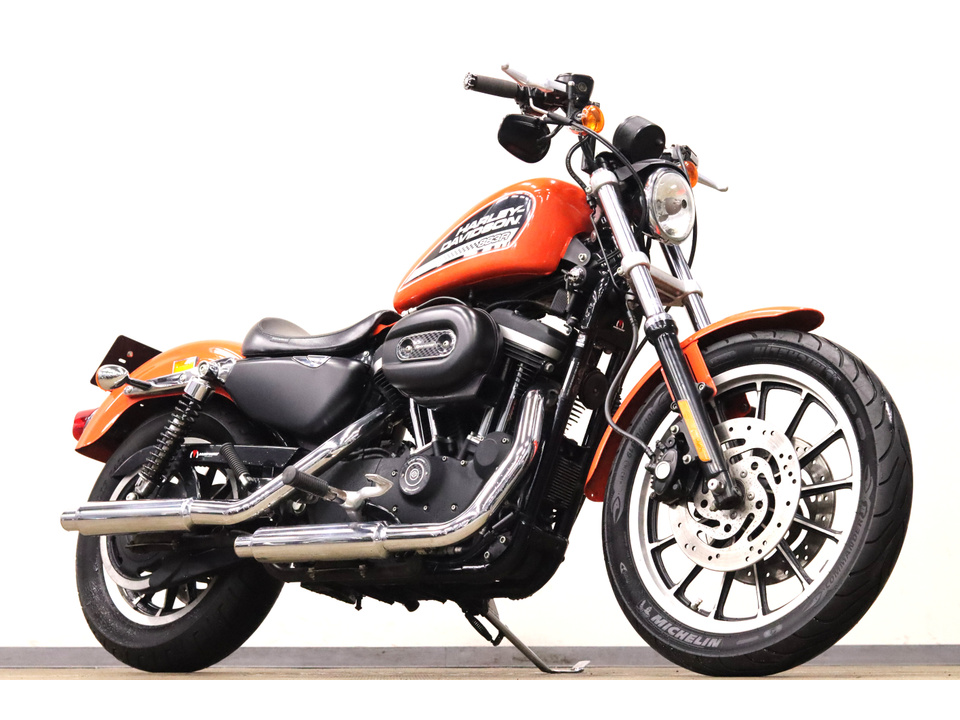 HARLEY-DAVIDSON XL883 R