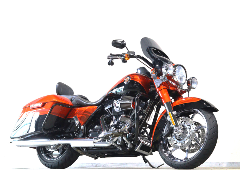 HARLEY-DAVIDSON FLHRSE6 CVO
