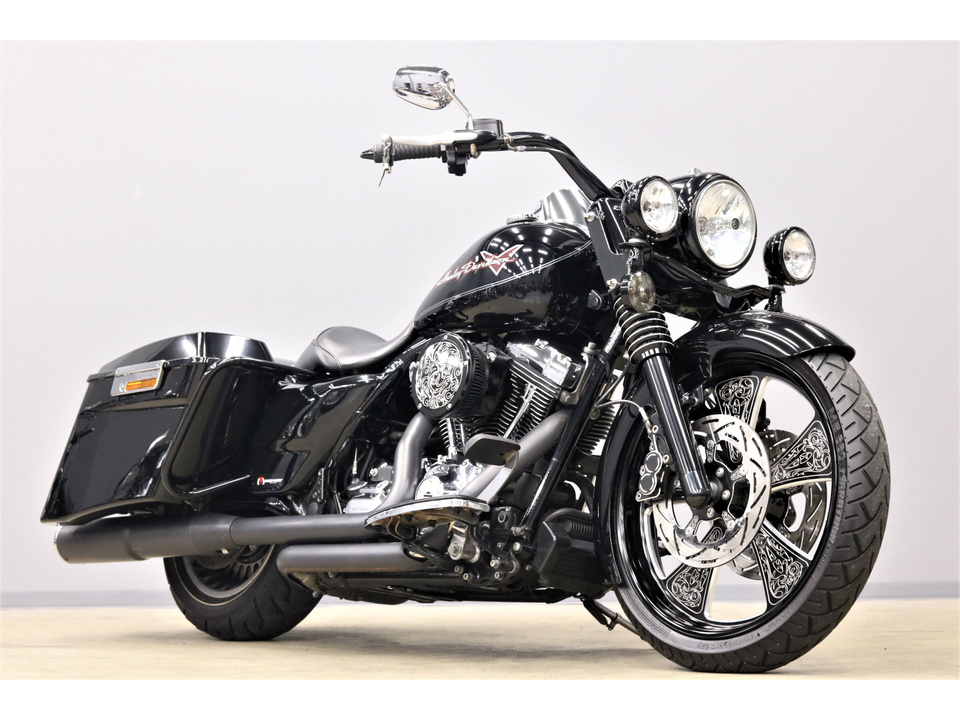 HARLEY-DAVIDSON FLHR Road King