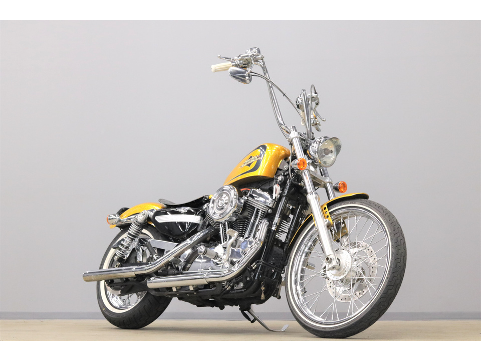 HARLEY-DAVIDSON XL1200 V Seventy-Two