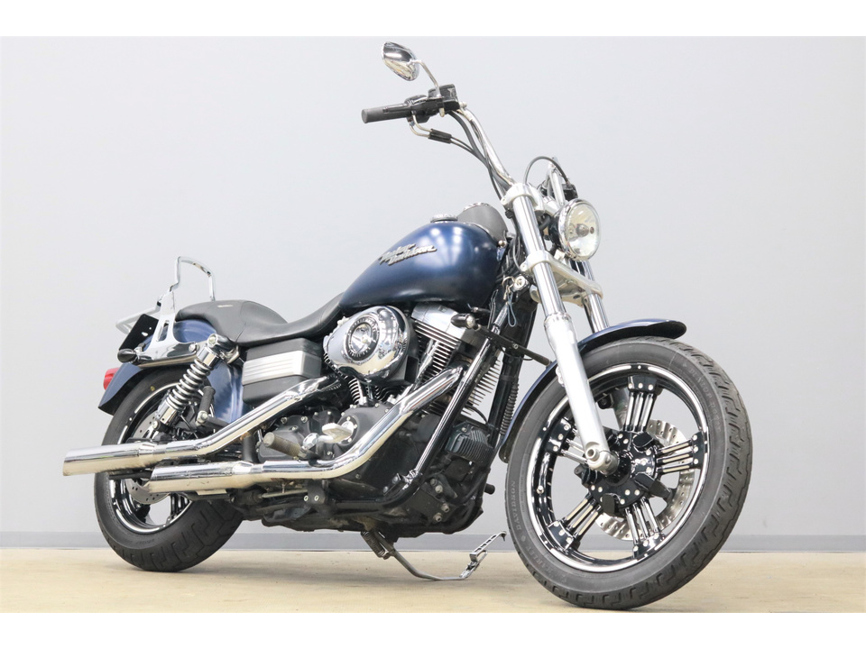 HARLEY-DAVIDSON FXDB Dyna Street Bob